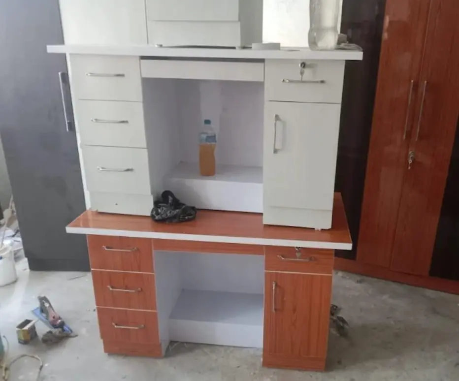 Study desk/Computer desk