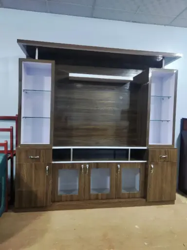 Entertainment center or TV cabinet